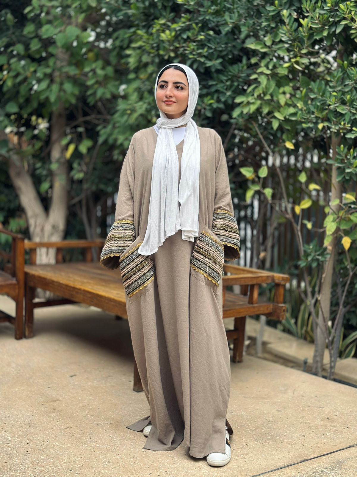 Nujoom Beige Abaya ✨