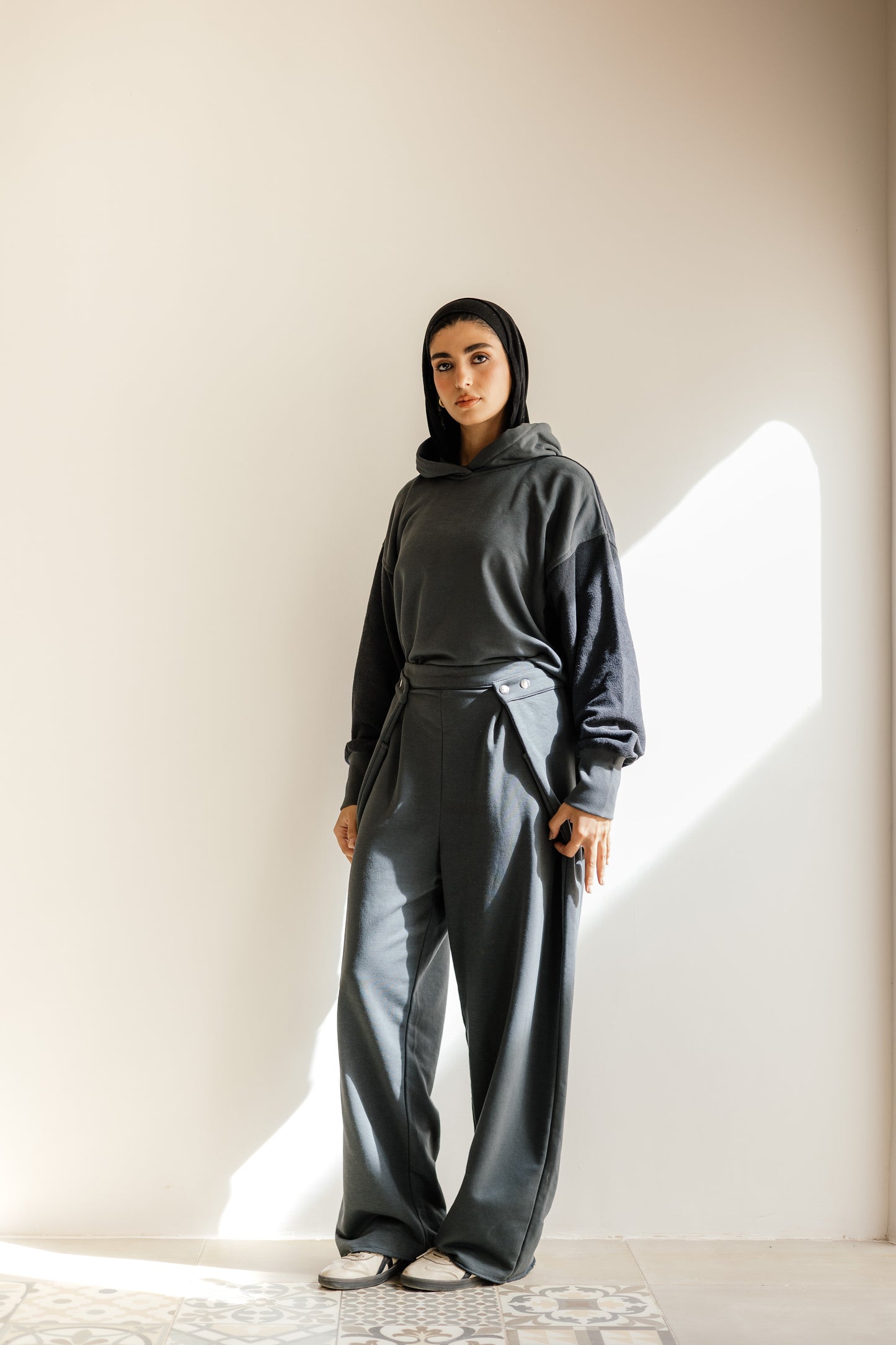 The Power Essential Set (gray)