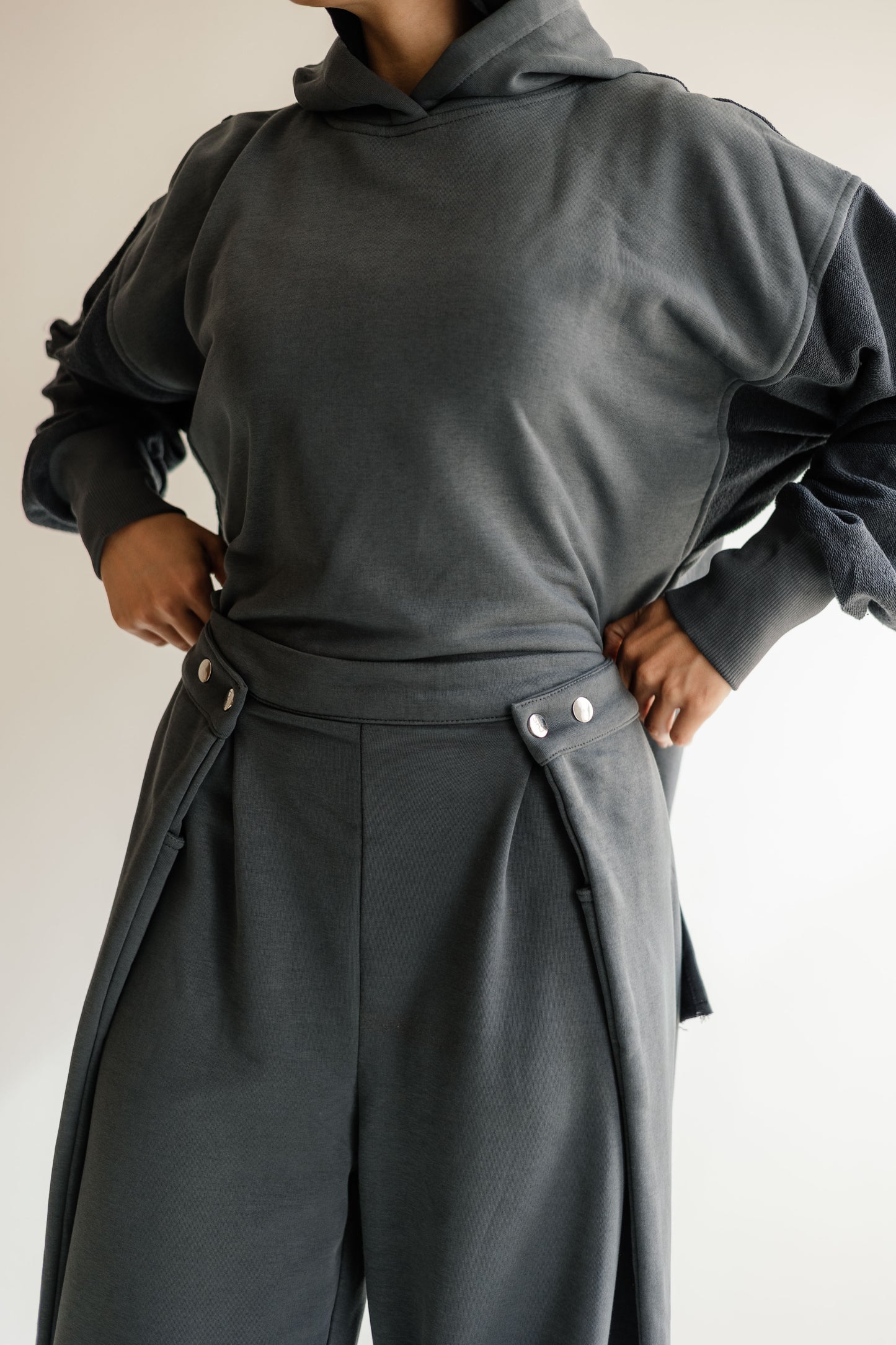 The Power Essential Set (gray)