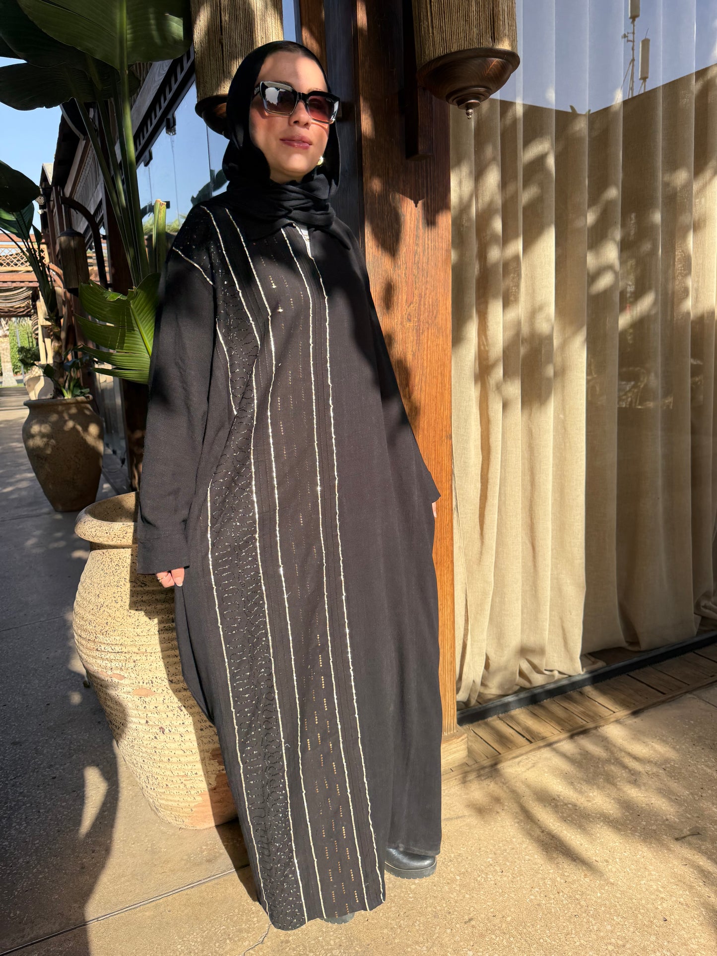 Saj Noir Closed Linen Abaya🖤