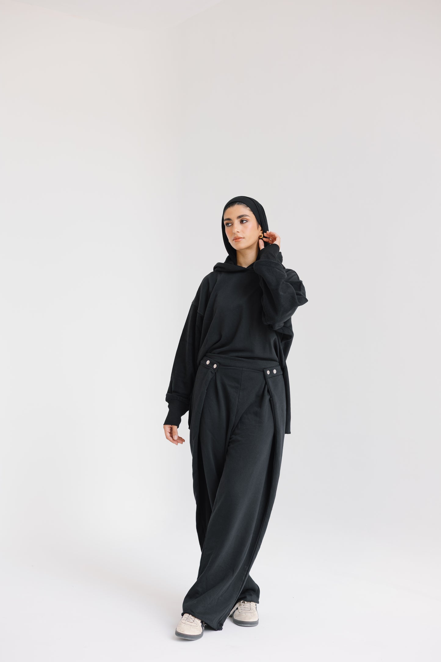 The Power Essential Set (Black)