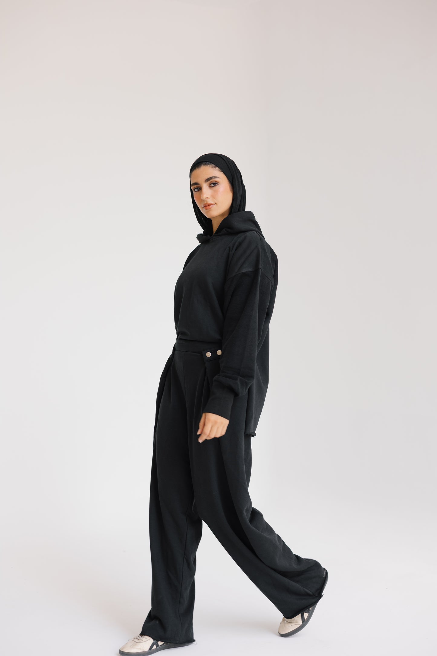 The Power Essential Set (Black)