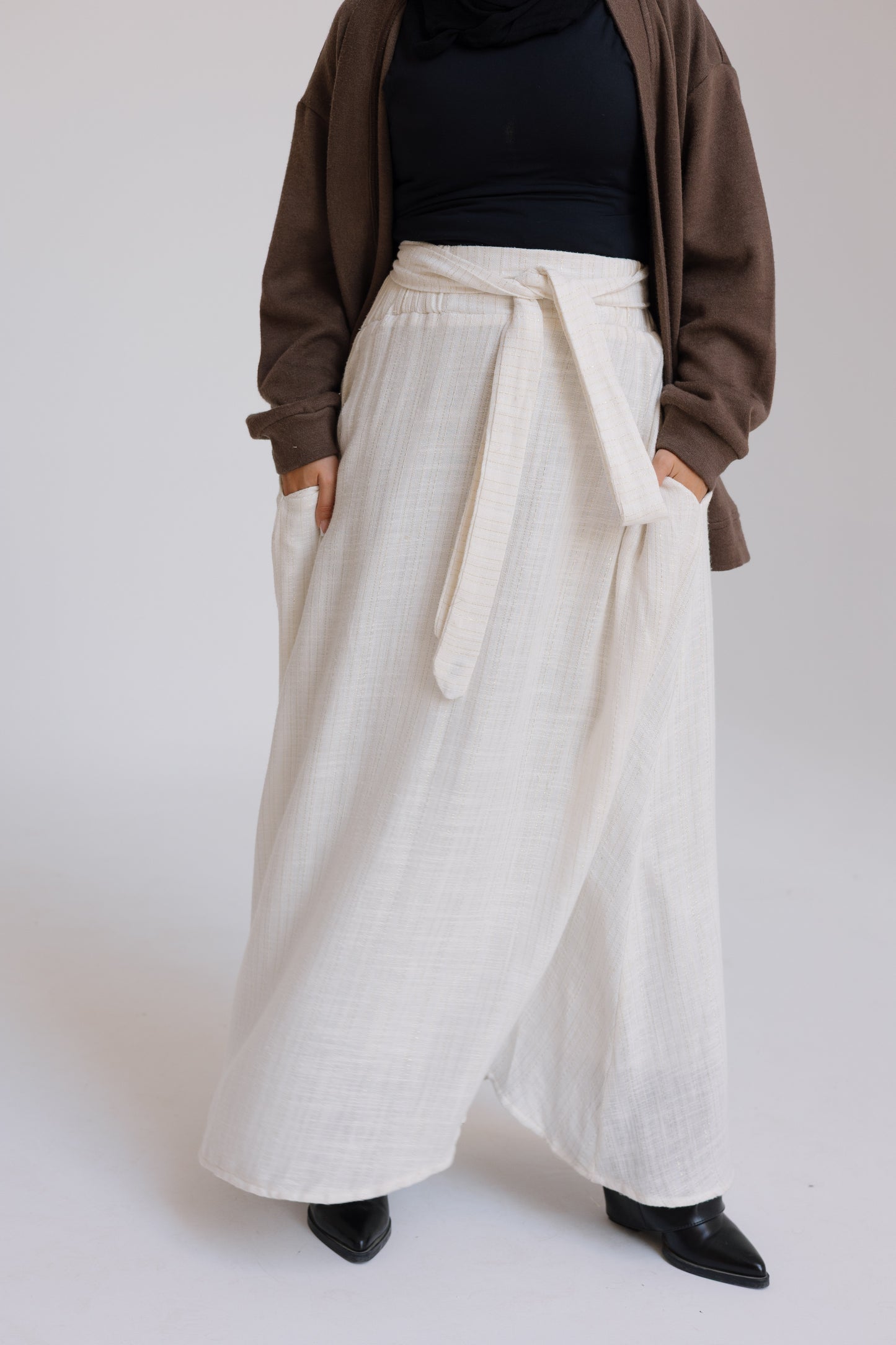 ✨ The Winter Glow Linen Skirt