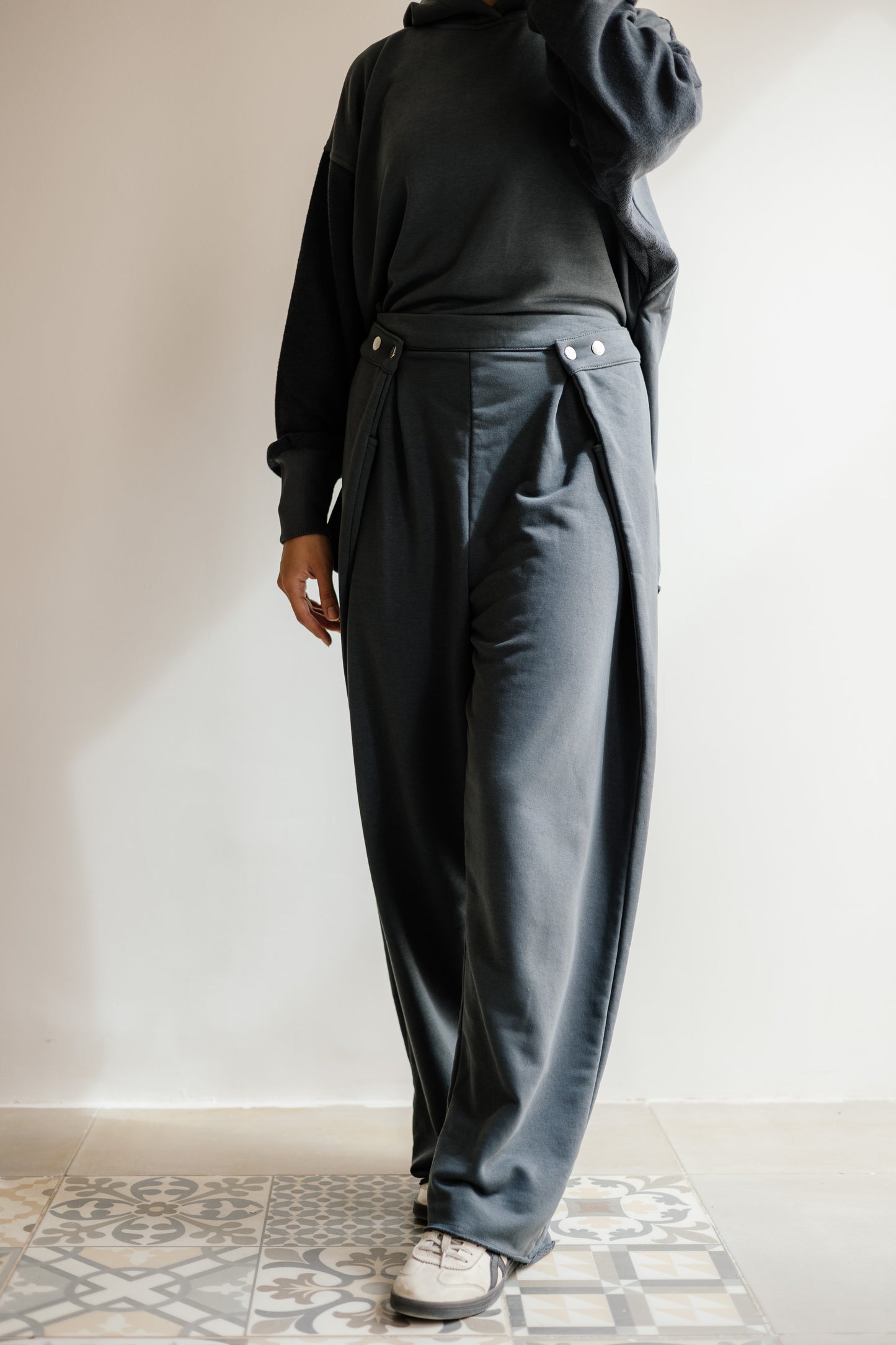 The Power Essential Set (gray)